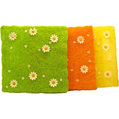 Święta wiel.- dekoracja sizal mata 30x30cm wiosenna pomarańcz/żółta/zielona z kwiatami w wor.