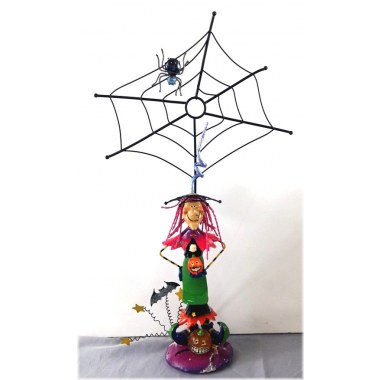 Dekoracja ceramiczna 44x26cm 'Halloween' czarownica z metal. pajęczyną na podstawce w pud.